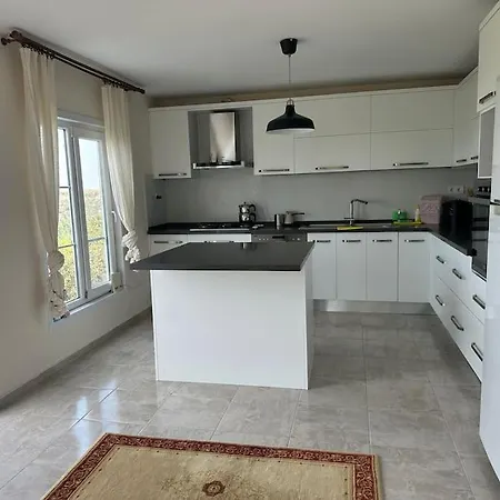 וילה Camlarla Cevrili, Esintili, Konforlu Dogal Yasam *