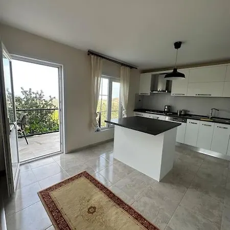 Villa Camlarla Cevrili, Esintili, Konforlu Dogal Yasam Godence